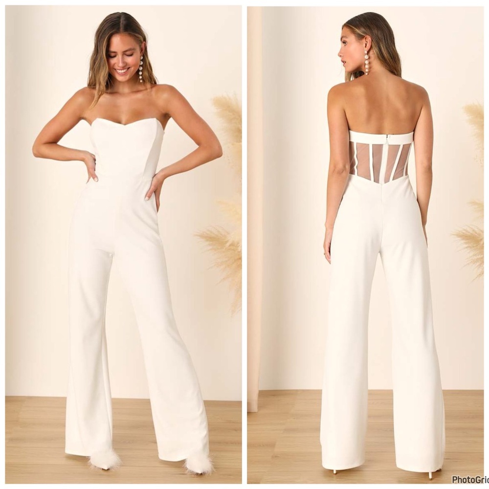 NWOT Lulu’s Fashionista Nights Ivory Strapless Jumpsuit $79 M Bridal Medium